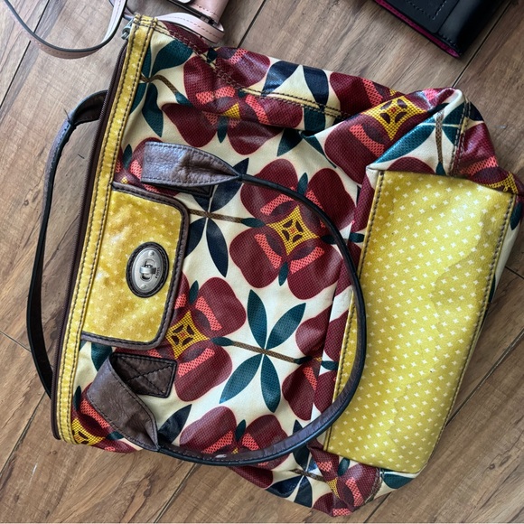 Designer bag bundle! - Picture 2 of 6